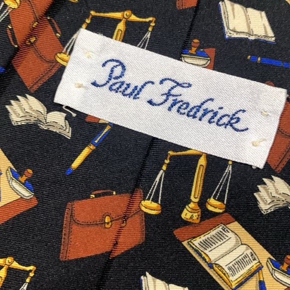 Paul Fredrick Vtg. “Scales of Justice” 100% Italian Silk Tie Hand made in USA - Picture 4 of 8